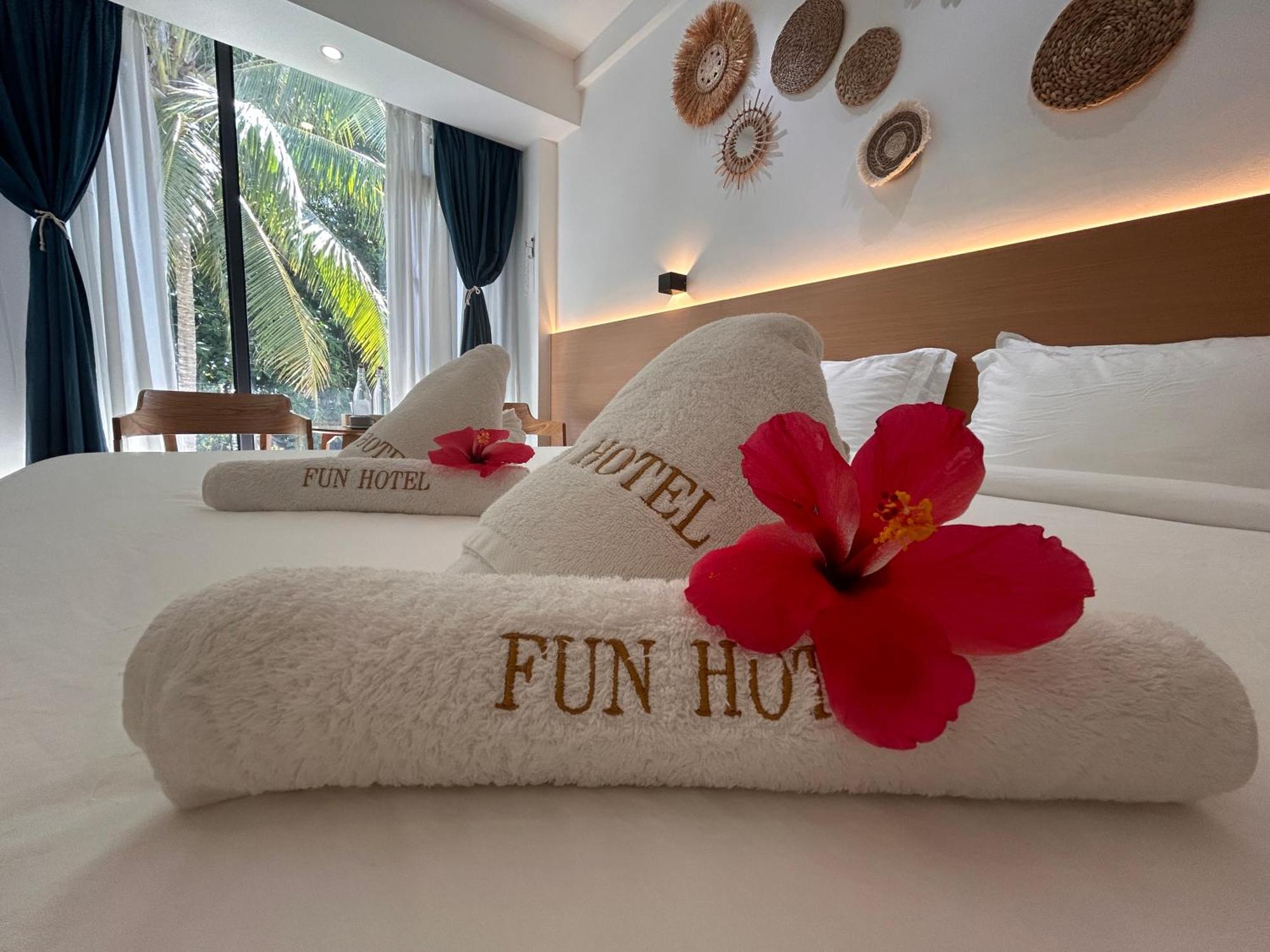 Fun Hotel Panglao Exterior photo